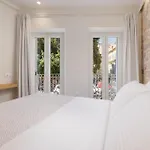 Celestial Suites-top Location Apartamento